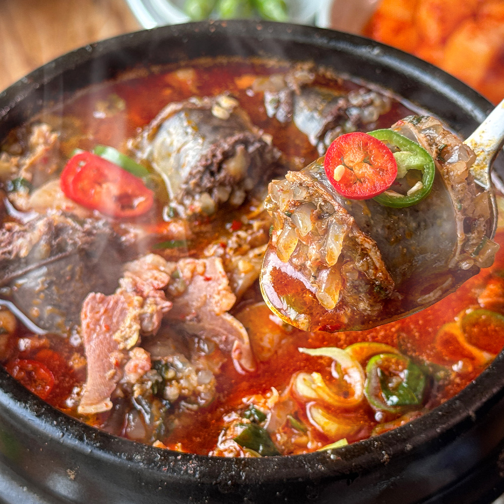 [귀빈정] 프리미엄 순대국 600g (진한찹쌀사골 순대국/얼큰찹쌀 순대국 중 택일)