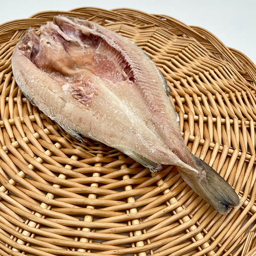 급냉 중사이즈 반건조대구 1미 300g내외